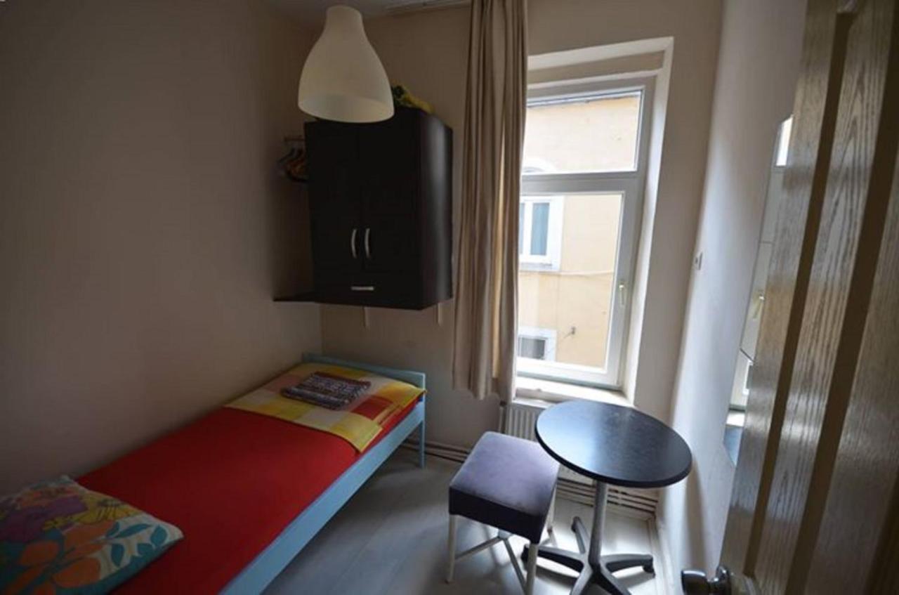 Taxim Hostel (Adults Only) Istanbul Exteriör bild