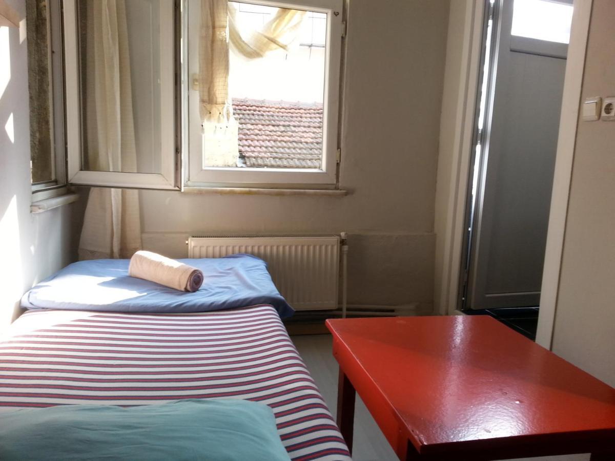 Taxim Hostel (Adults Only) Istanbul Exteriör bild