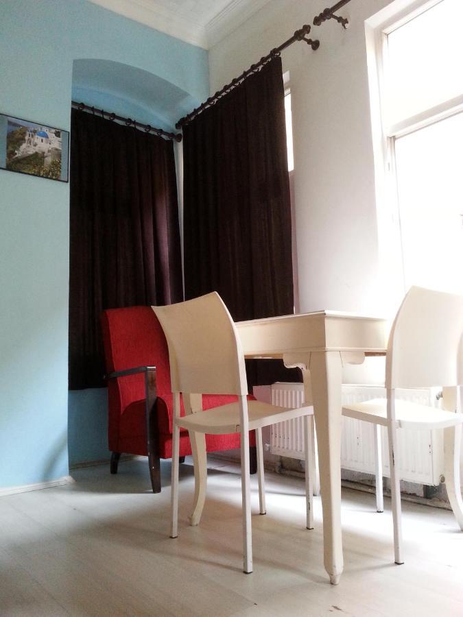 Taxim Hostel (Adults Only) Istanbul Exteriör bild